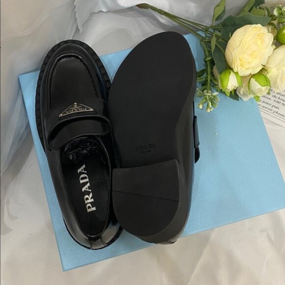 Prada Black Loafers - Picture 4 of 4